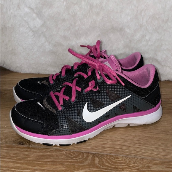 Nike Shoes - Nike Women's Training Fitsole Athletic Shoes